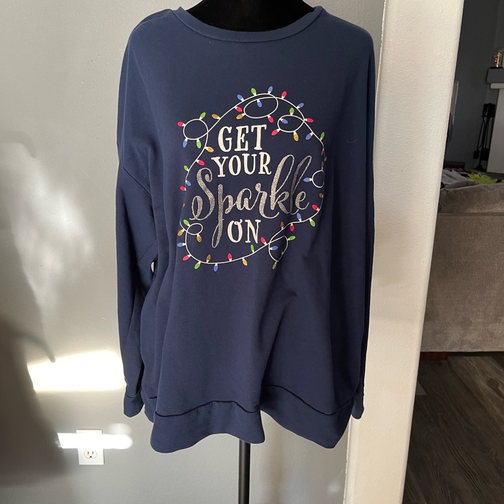 EUC holiday long sleeve